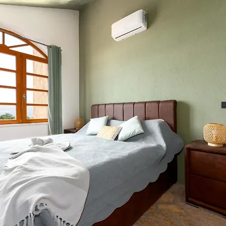 With Heated Pool, Whirpool, View, Near - By Traveler Tourist Agency Krk - Id 2683 Apartamento Novi Vinodolski